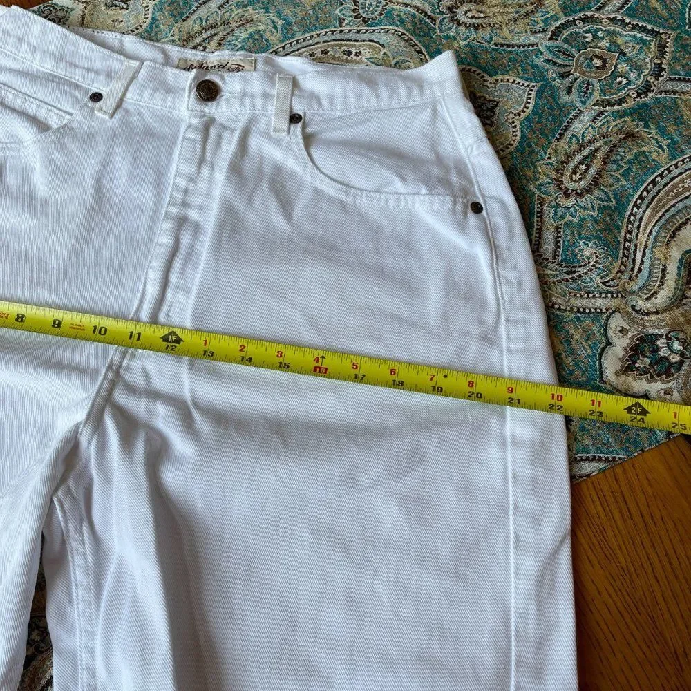 St. Johns Bay vintage baggy denim shorts white jean relaxed, super high Waist